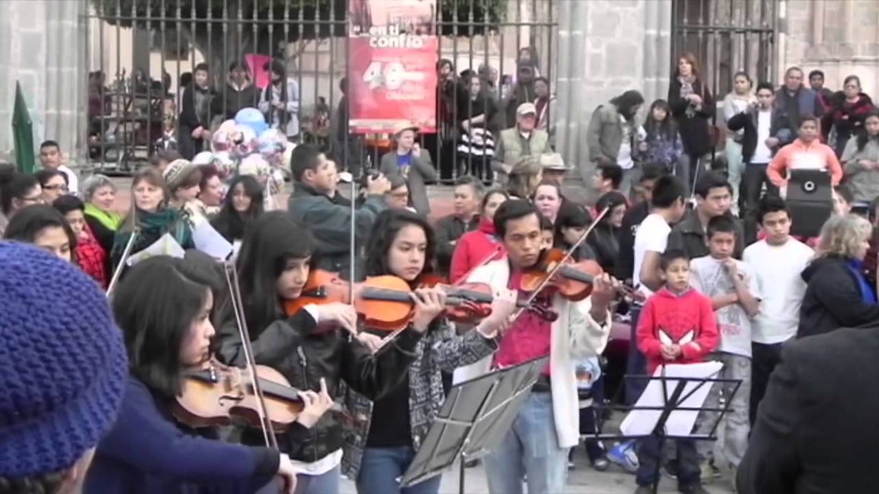 San Miguel de Allende Flash Mob Orquesta