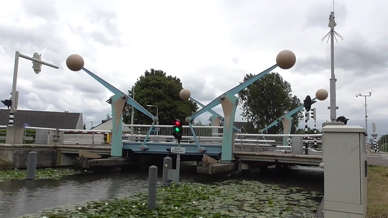 Brugopening Brug Overgaag Den Hoorn Hefbrug/ Liftbridge/ Pont Levant/ Hubbrücke