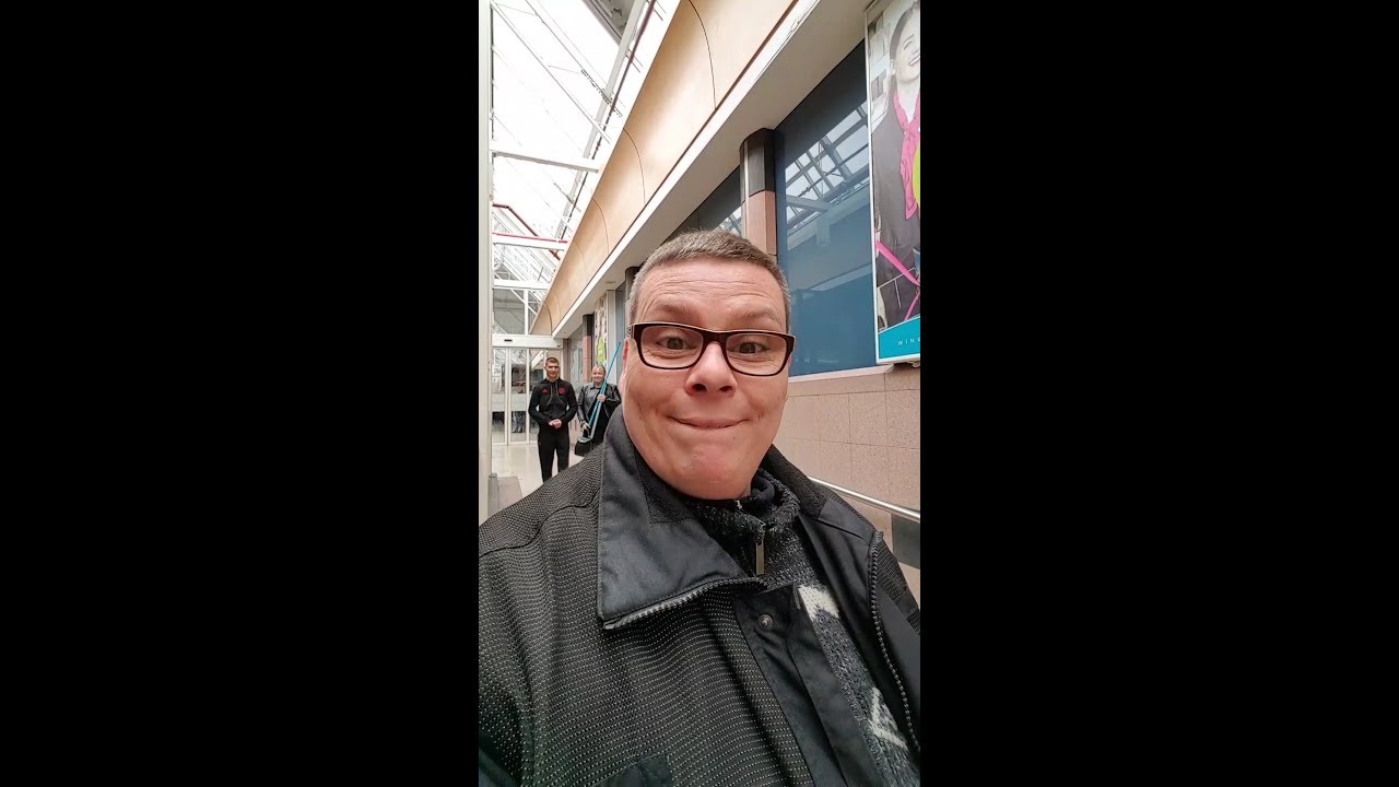 Huts a Niffo Udo de Beatboxer  Winkelcentrum Dukenburg (Viral 2019)
