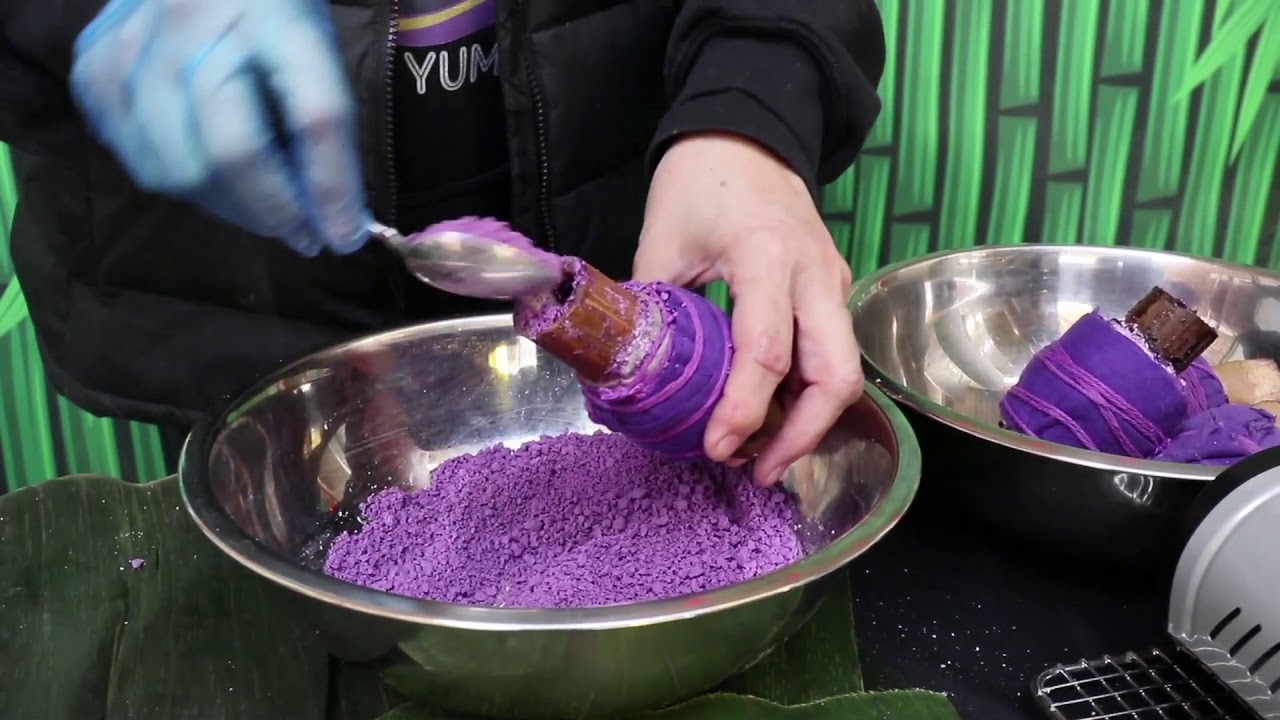 How to make the classic Philippine dish, puto bumbong, for the holidays