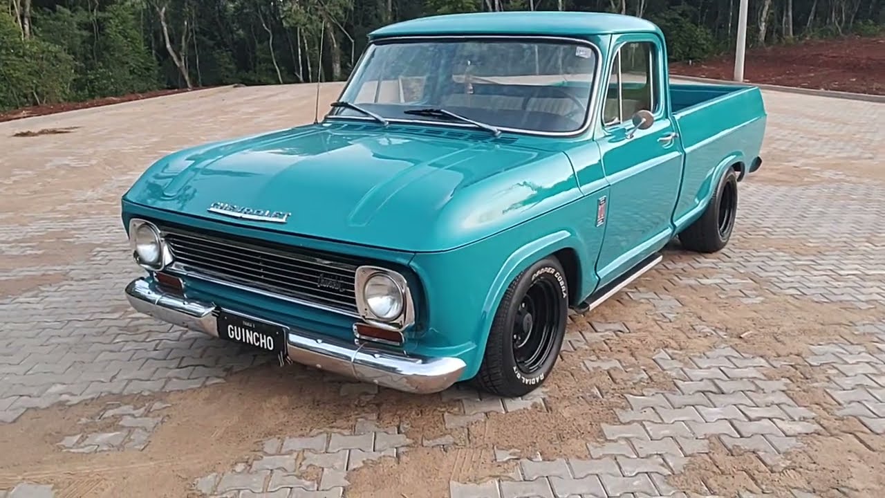 Pick-up Chevrolet C-10 1974 Azul Turquesa com revestimento interno Areia - 