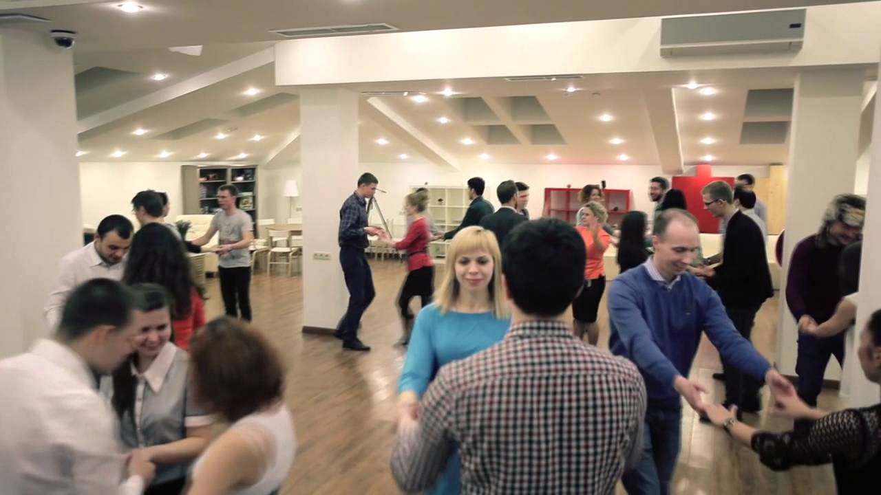 Корпоративные танцы Callbackhunter. Зажигаем в Youdance school.