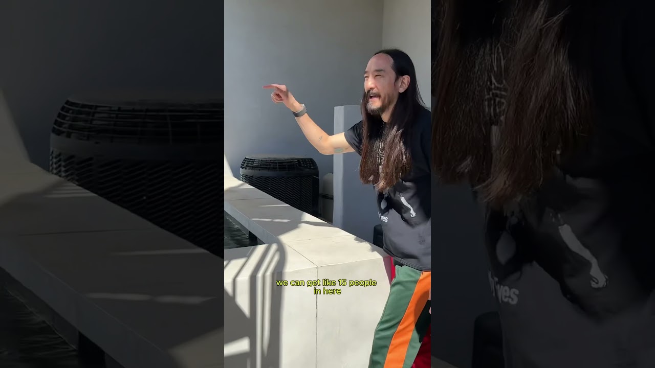 I invited my good friend Ronnie Fieg to Aokis Playhouse