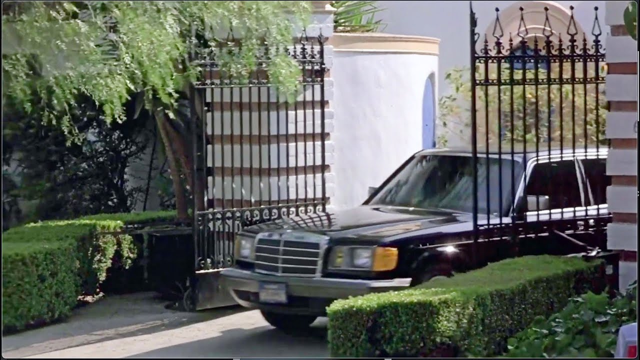 1984 Mercedes 500SEL in Beverly Hills Cop 1