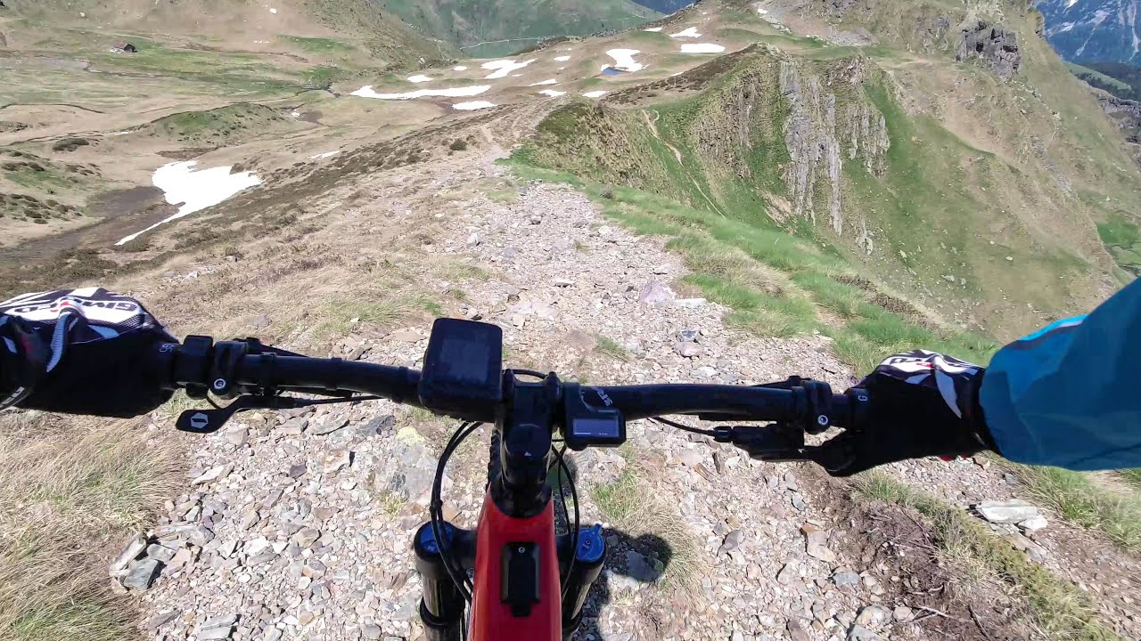 Piani dell'Avaro, Laghi e Monte Ponteranica: Great MTB Downhill Trail!