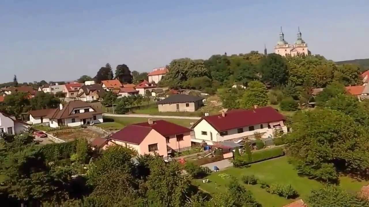 Rožďalovice z výšky , kdo pozná svůj dům . Rožďalovice of heights , who knows his house .