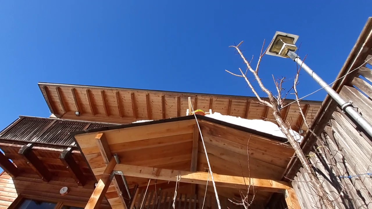 12 Uhr läuten von ein paar Glocken in der Annakapelle