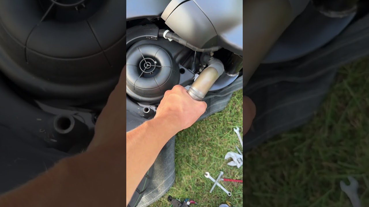 Passt der neue Auspuff ? #vespa #tuning #roller
