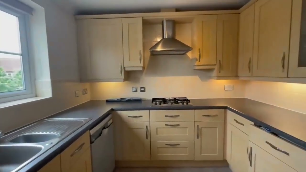 5 The Moorings, Burton Waters, LN1 2WQ