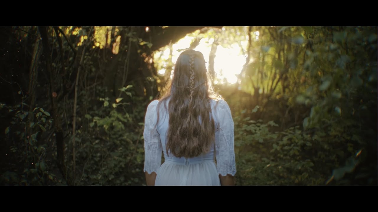 Liana - Vadrózsabogár (Official Music Video)