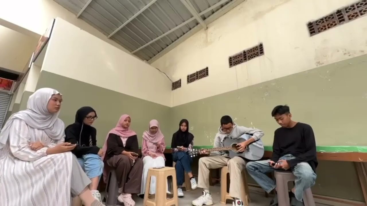 MUSIKALISASI PUISI |TAMAN-CHAIRIL ANWAR| (kelompok 3)
