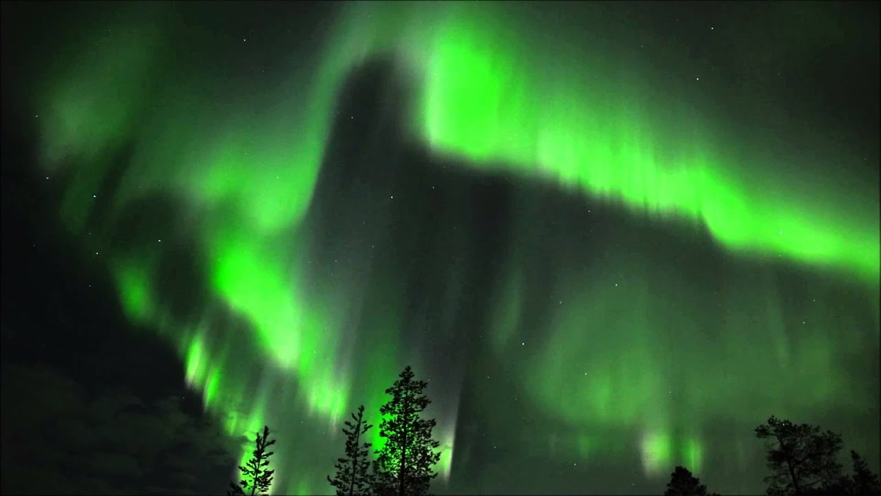 Very bright and fast moving northern lights in Luosto