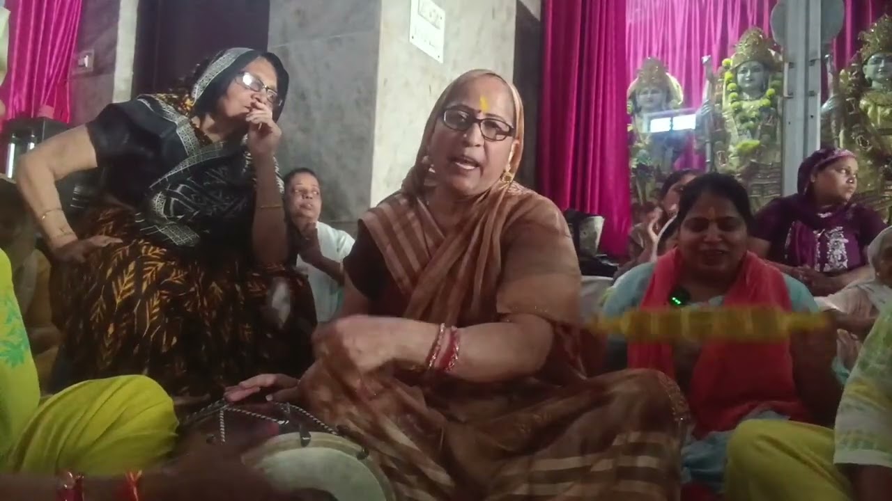 कान्हा जी का सुंदर सा भजन मेरे पैरों में छाले पड़ गए गोदी में उठा ले ओ सांवरे