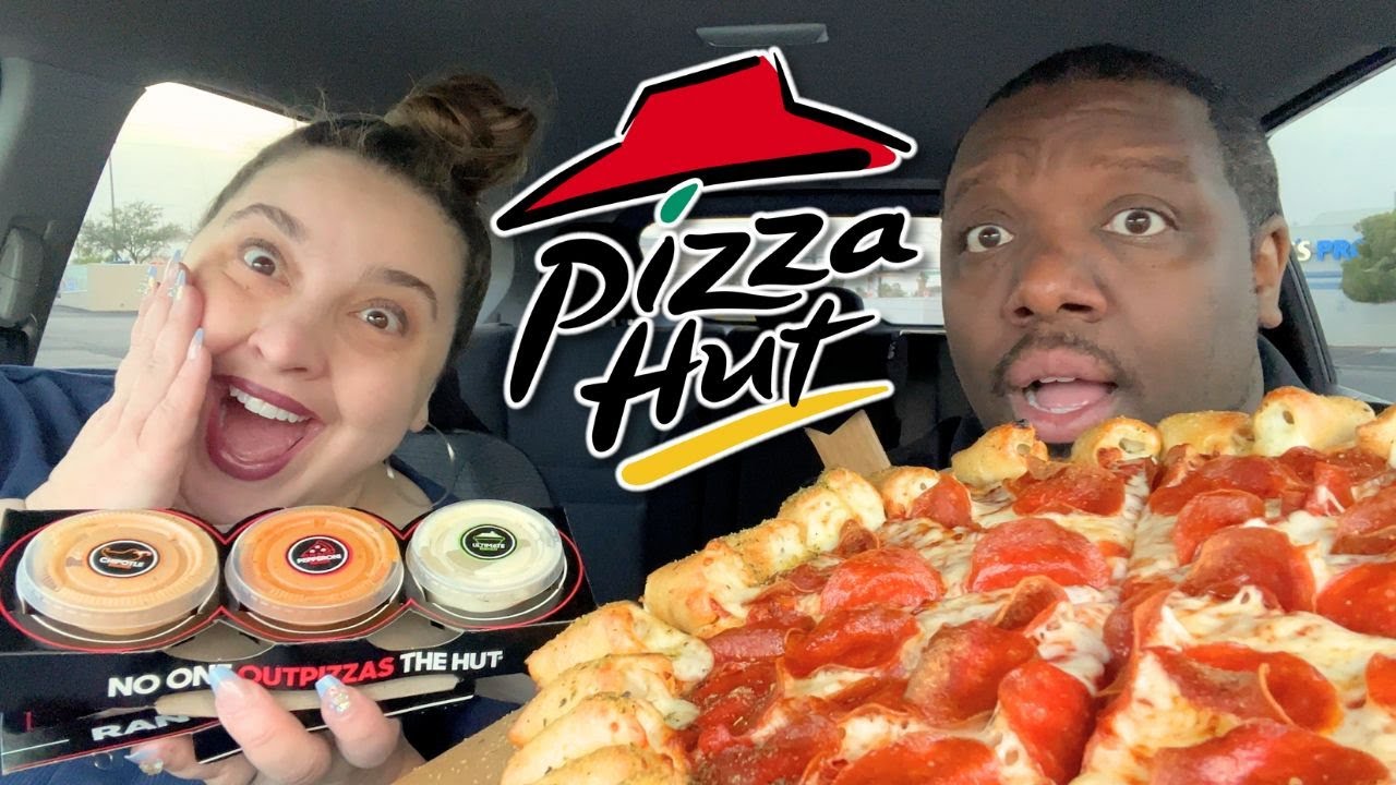Trying PIZZA HUT'S New CHEESY BITES PIZZA! [Food Review]