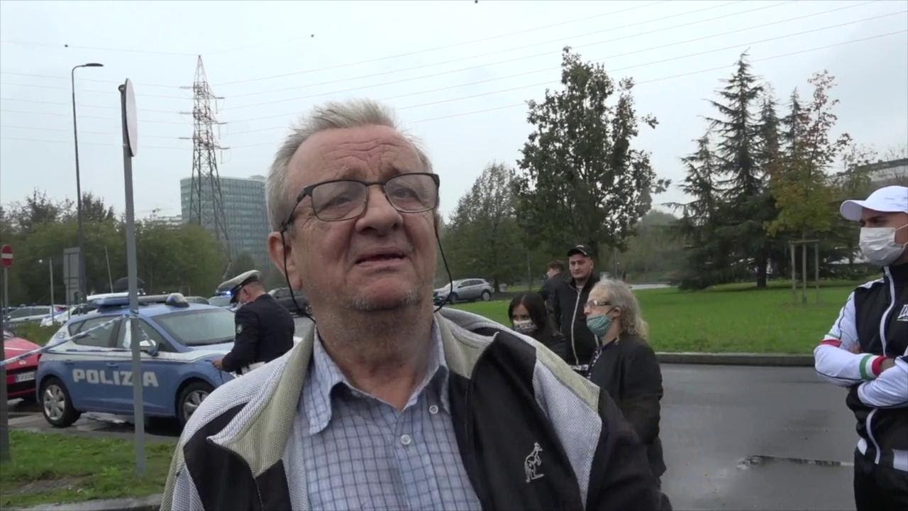 San Donato Milanese, aereo precipita su parcheggio con otto persone a bordo: le testimonianze