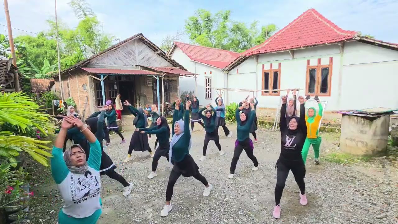 Senam aerobic untuk.pemula //squad//@amyarmyzho