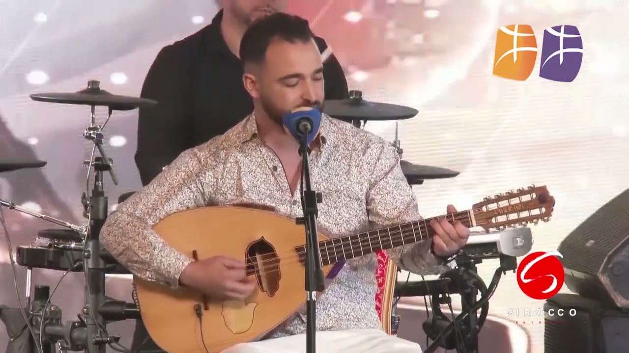 Tazemurth n temz-iw lors de l'hommage a hacen ahres par Yacine oumohand