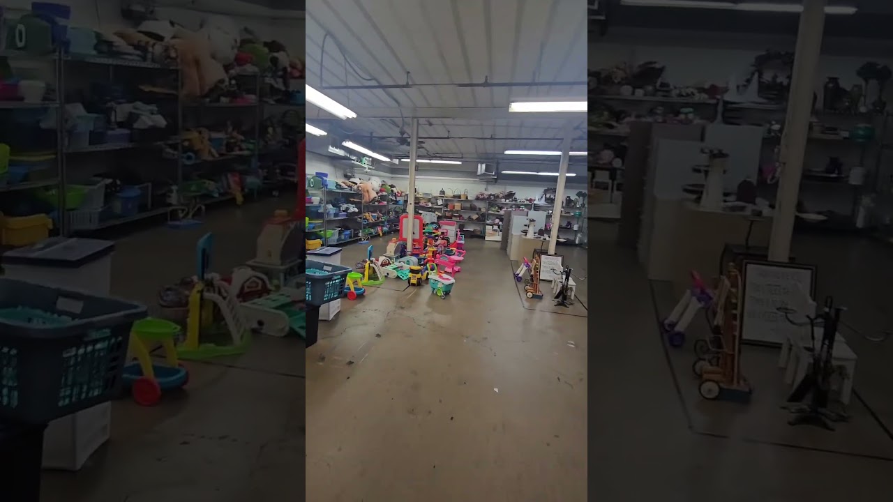 Thrifting at Deseret Industries in Mesa Phoenix on Broadway #thrift