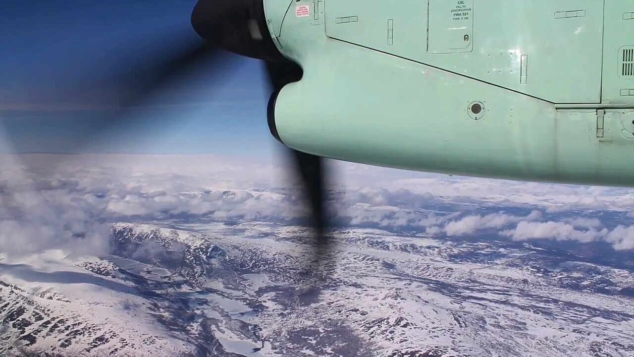 Widerøe Dash 8-100 Oslo-Førde Safety Demonstration, Takeoff, Landing WF191