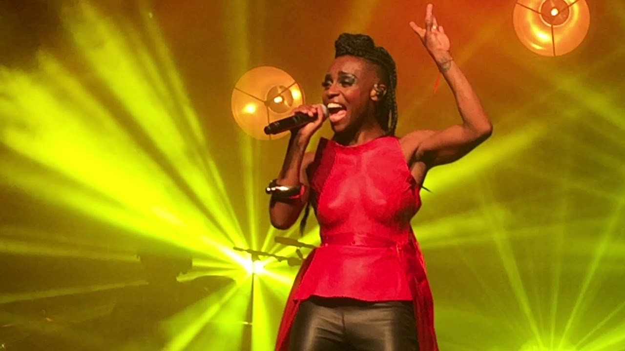 Morcheeba - Rome wasn't built in a Day (Live @Prinzenbar Docks, Hamburg 2018) HD