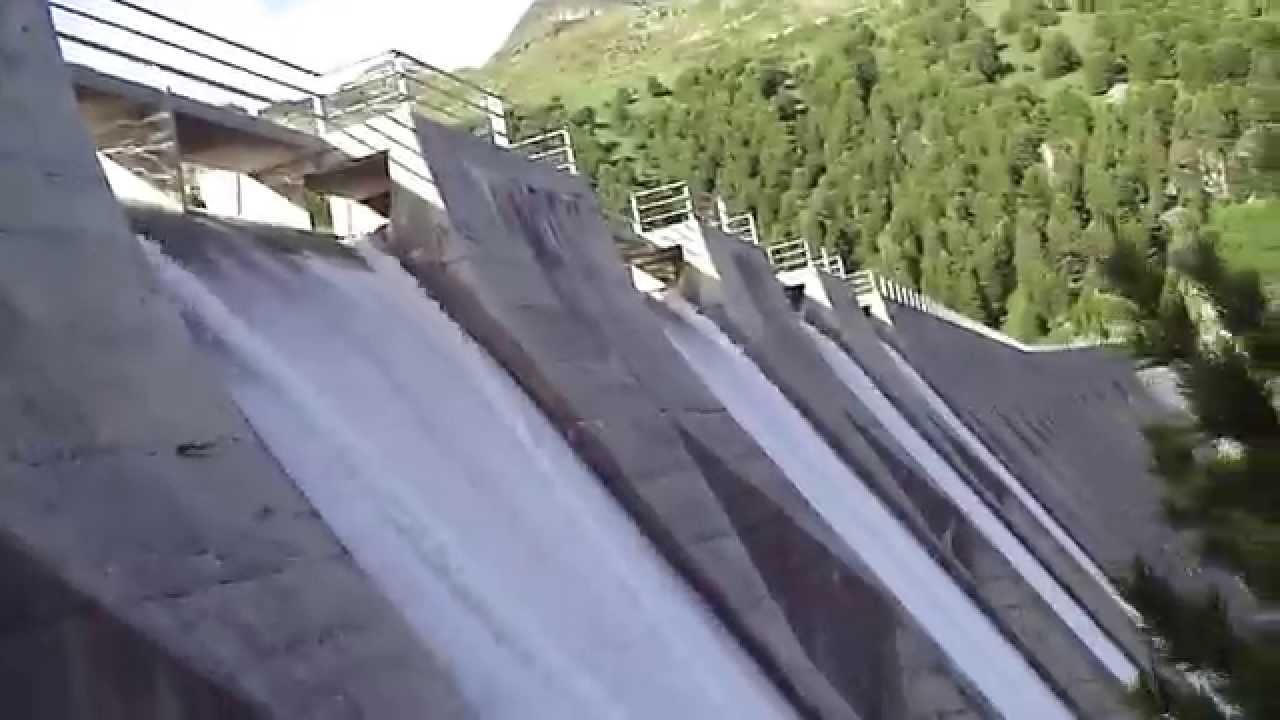 d&eacute;bordement barrage plan d'amont (2) 06-2015