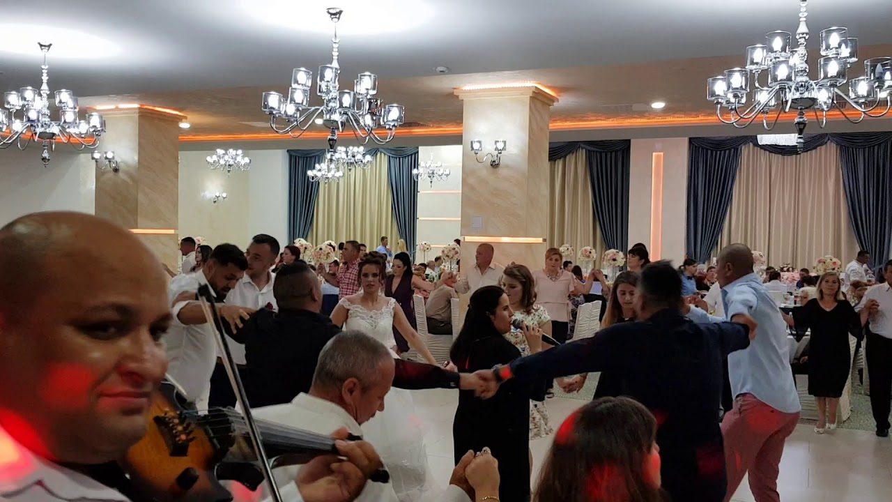 Pentru toti taximetristi din Curtea de Arges- Formatia MODERN - tel : 0741068162 / 0766751805