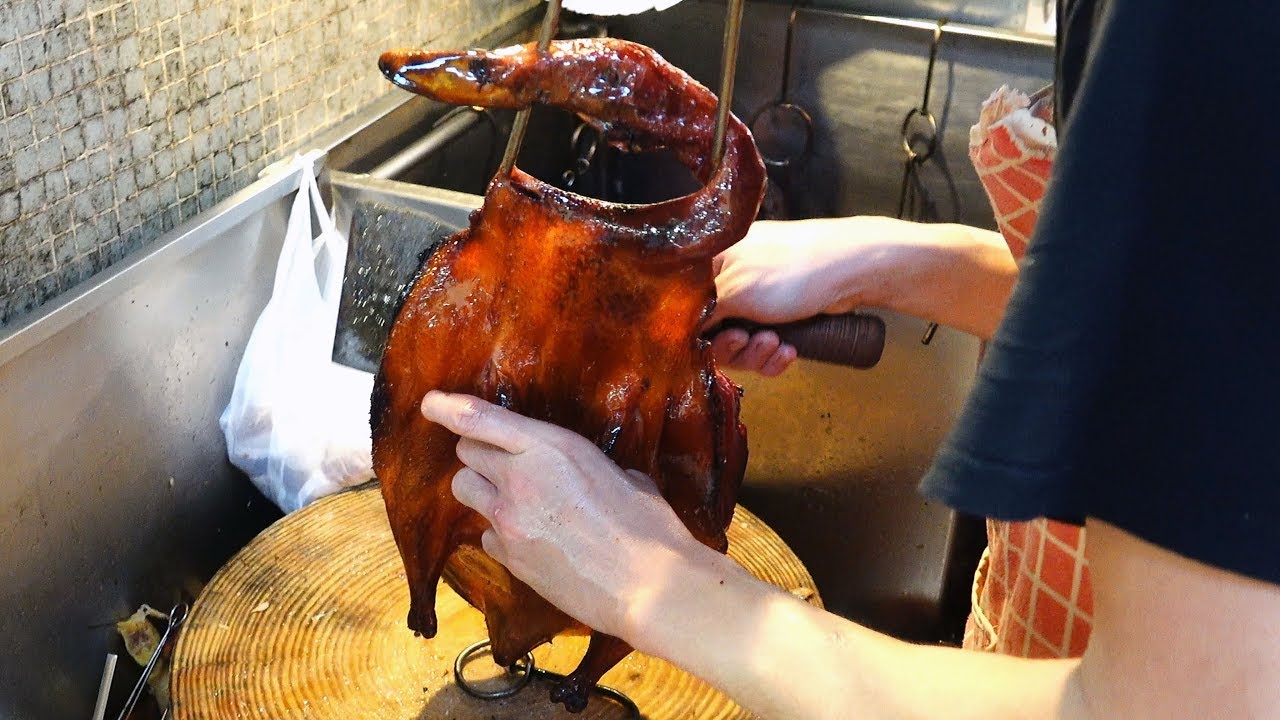Scrawny Duck bun Macau Night market / Macau street food / 마카오 야시장 먹거리
