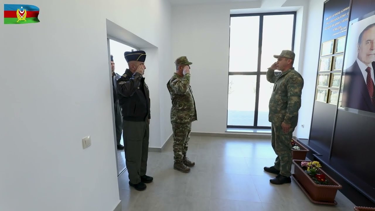 Müdafiə naziri HHQ-nin bölmələrində olub