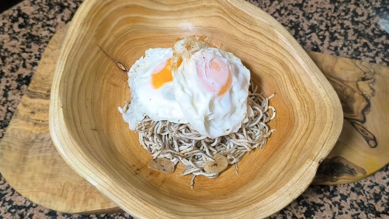 🤤 HUEVOS FRITOS CON GULAS 🤘🏻🔥