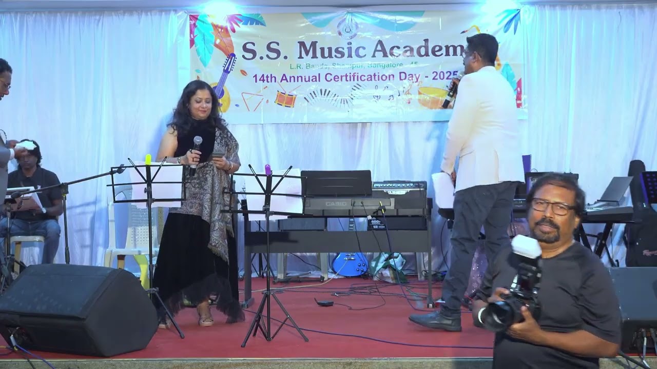 Deewana Hua Baadal  - Performed by Nageshwar & Sharmila