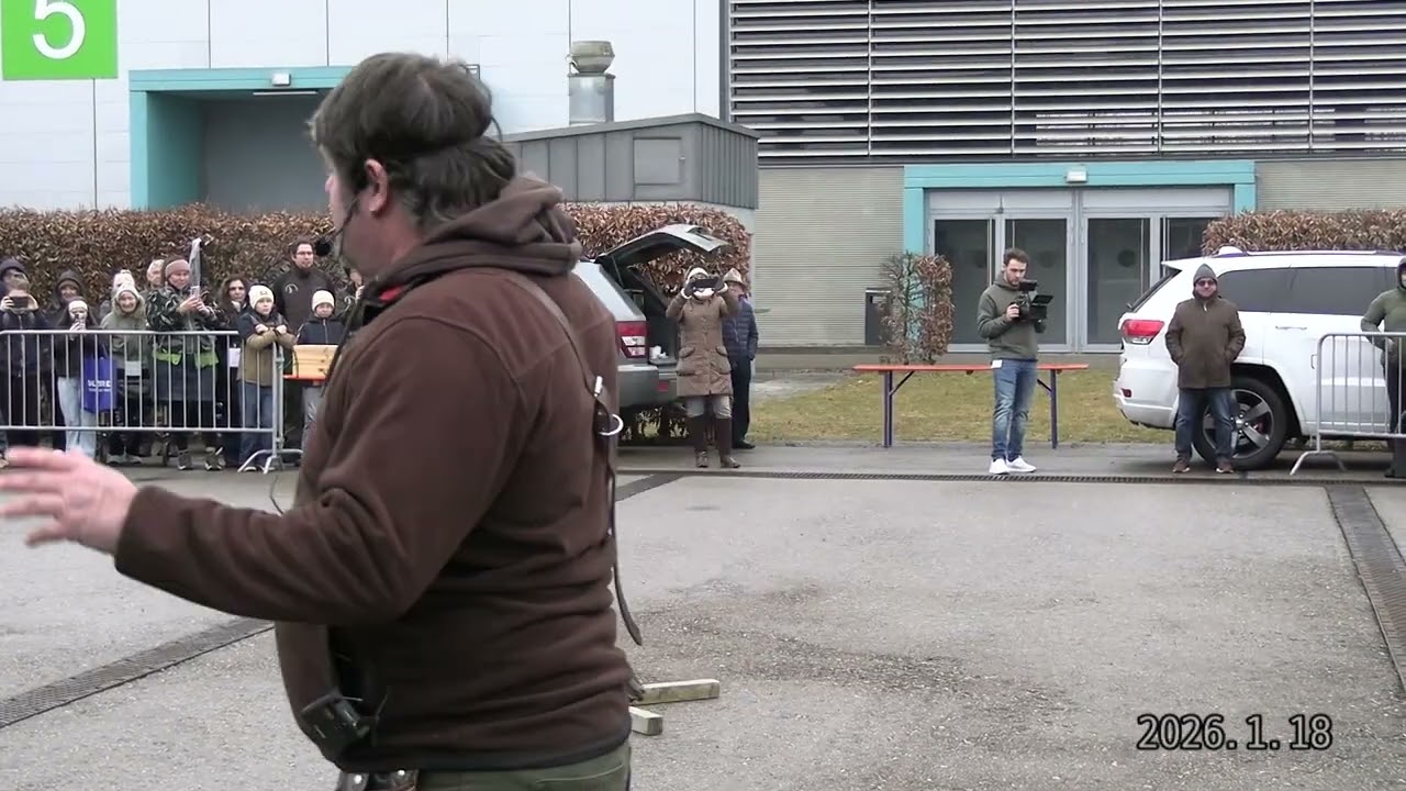 ,,Greifvogelflugshow , Jagdhornbläser 