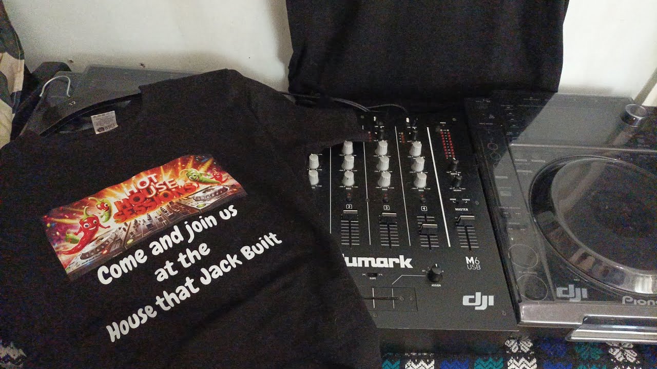 see what happened during my live Jackin House mix live on TIKTOK!