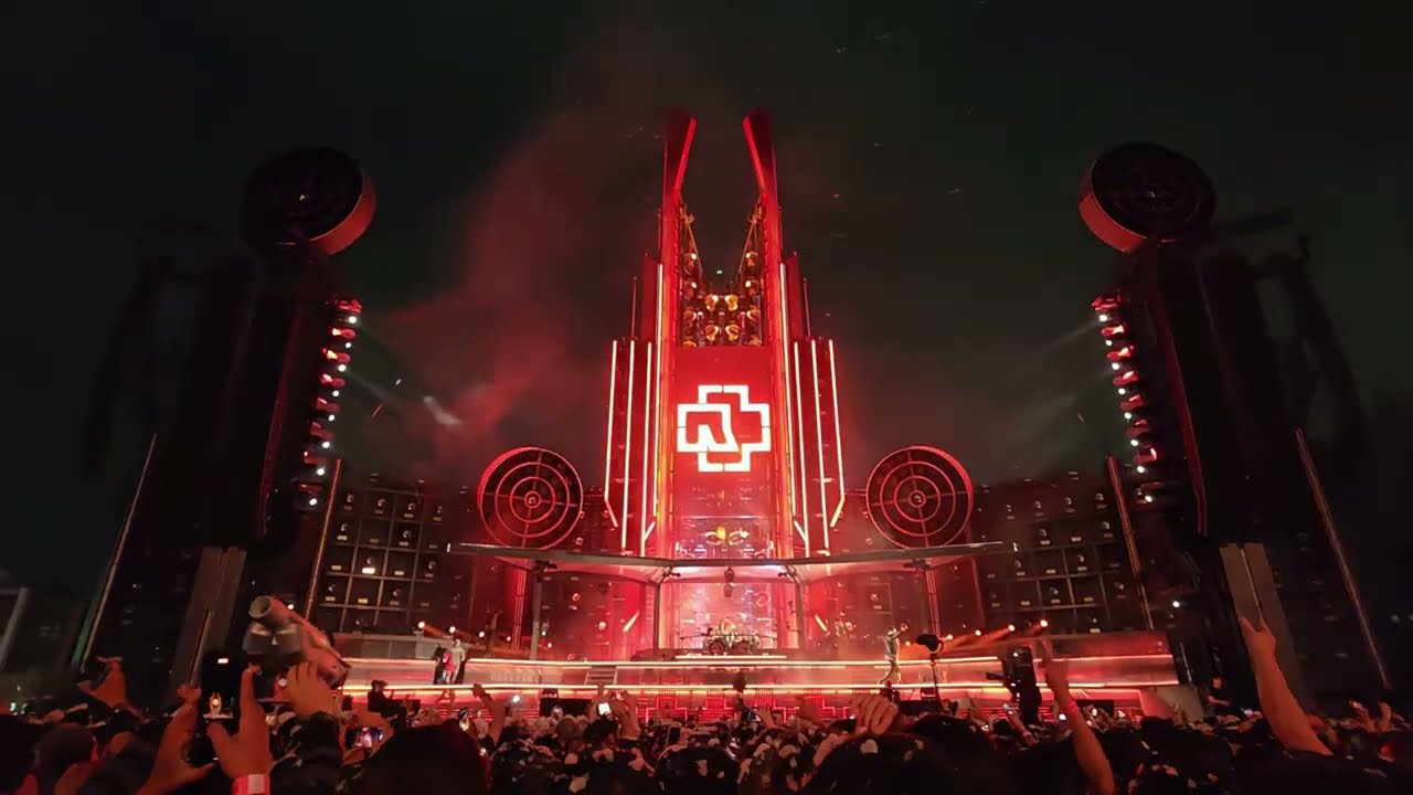 Rammstein - Pussy (Live Mexico Foro Sol 2022)