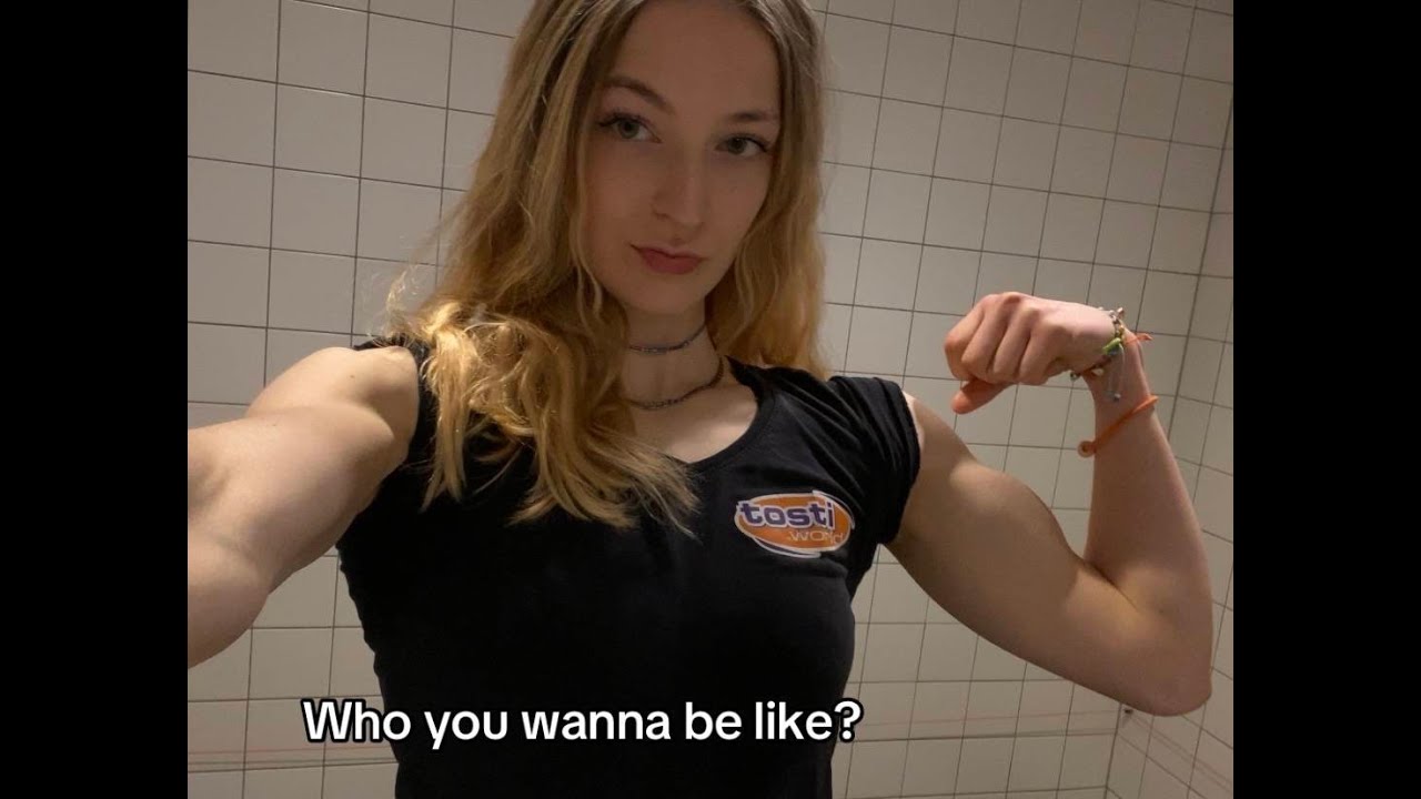 Skinny girls Flexing 193