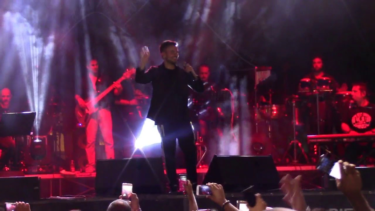 Emozionante Abbracciame live version Andrea Sannino Monte di Procida