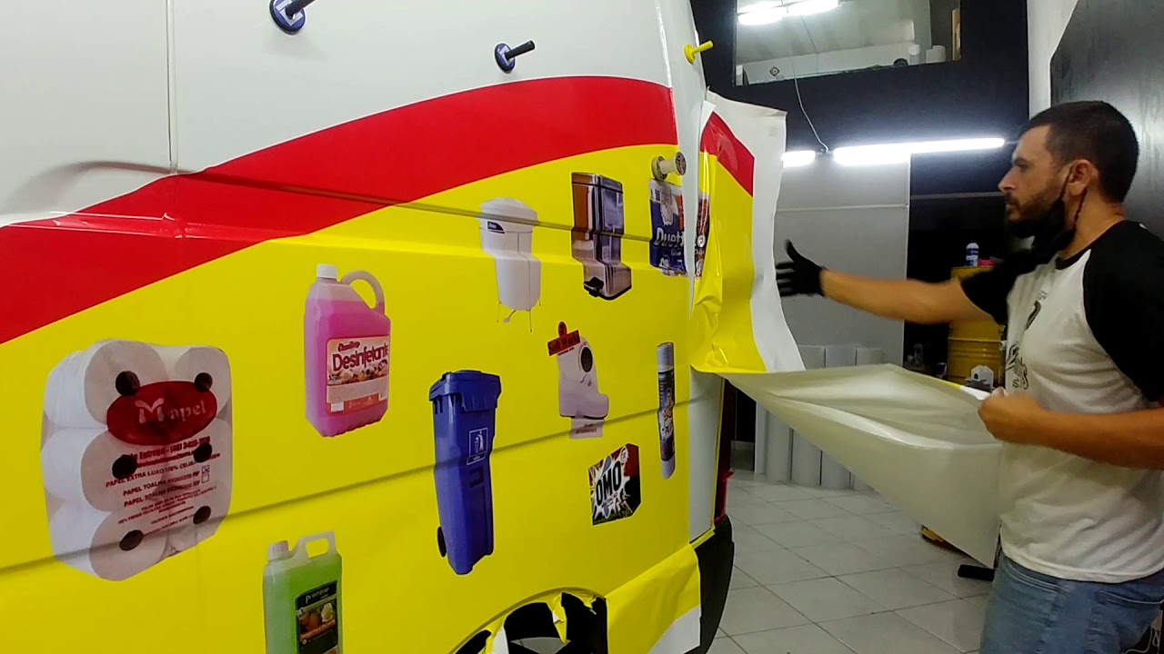 Envelopamento Parcial Master Renault com dicas de aplicação