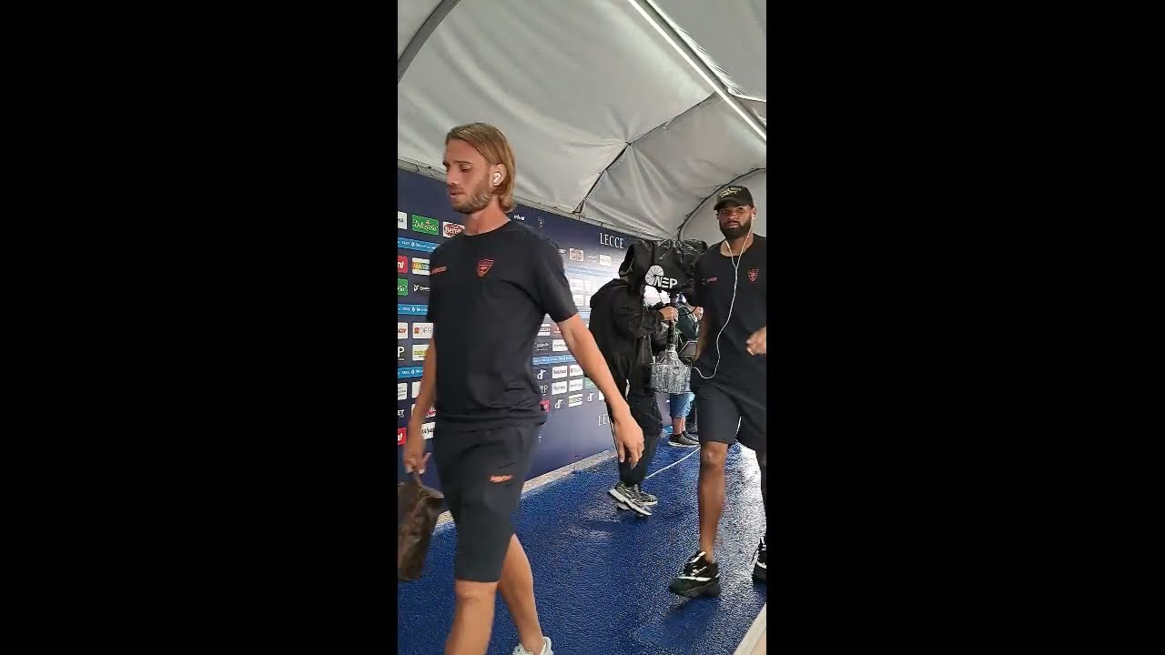 LECCE BOLOGNA 2-2: ARRIVO CALCIATORI