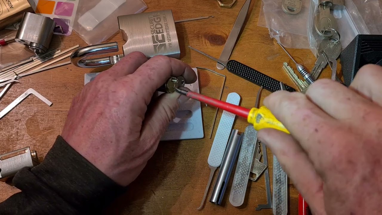 Security Edge picked and gutted, reverse sidebar