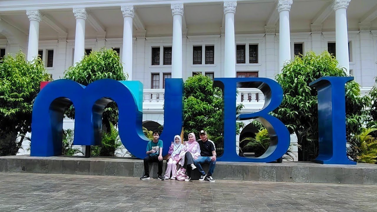 Ke Museum Bank Indonesia 🇮🇩 naik KRL dari Stasiun Pondok Cina ke Stasiun Kota Tua