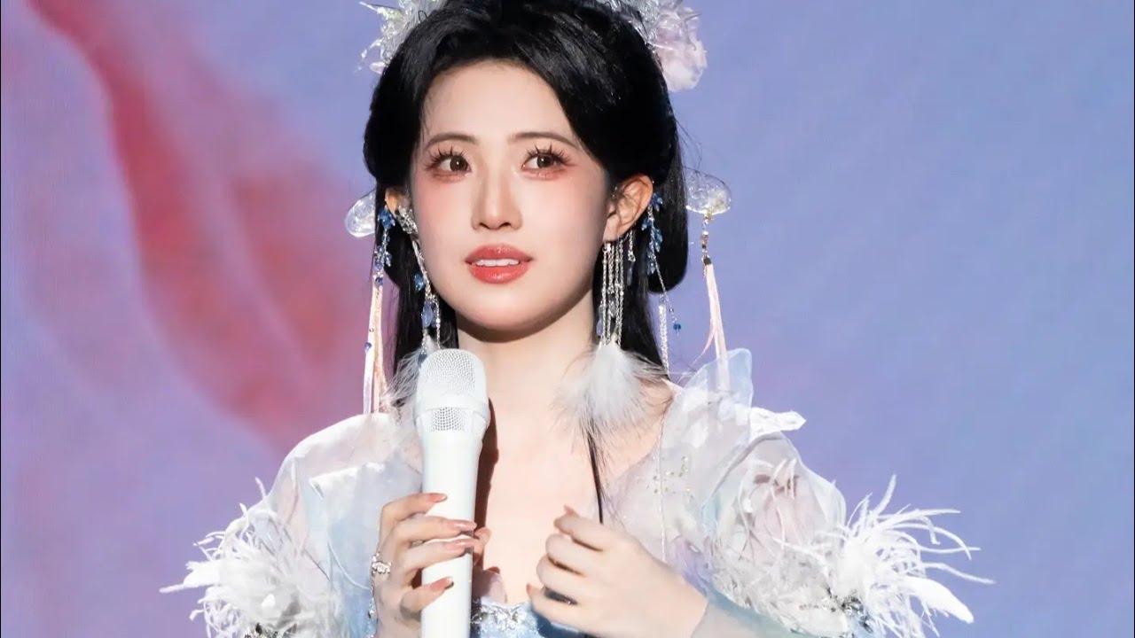 平生不晚 · 探窗 “她唱着他乡遇故知 一步一句是相思” | 一晚好梦 · 上海站  #探窗 #平生不晚 #一晚好饭 #平生不晚现场