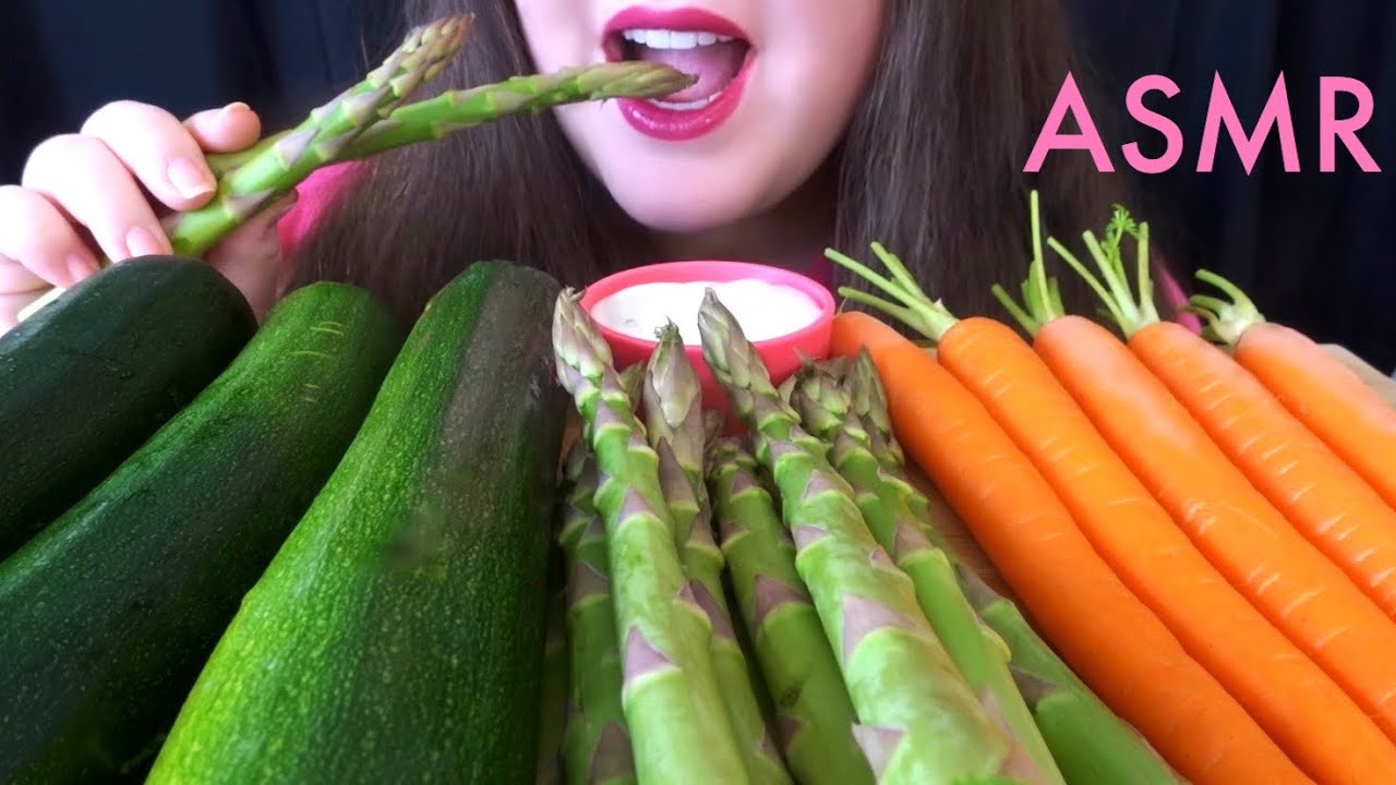 HEALTHY EATING ASMR Raw Veggie Platter [Zucchini, Asparagus, Carrots] EXTREMELY SATISFYING Sounds