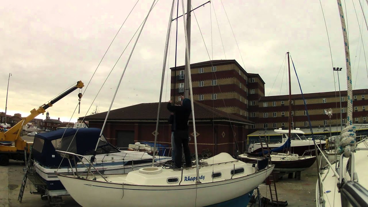 Contessa 26, Rhapsody, time lapse mast lowering