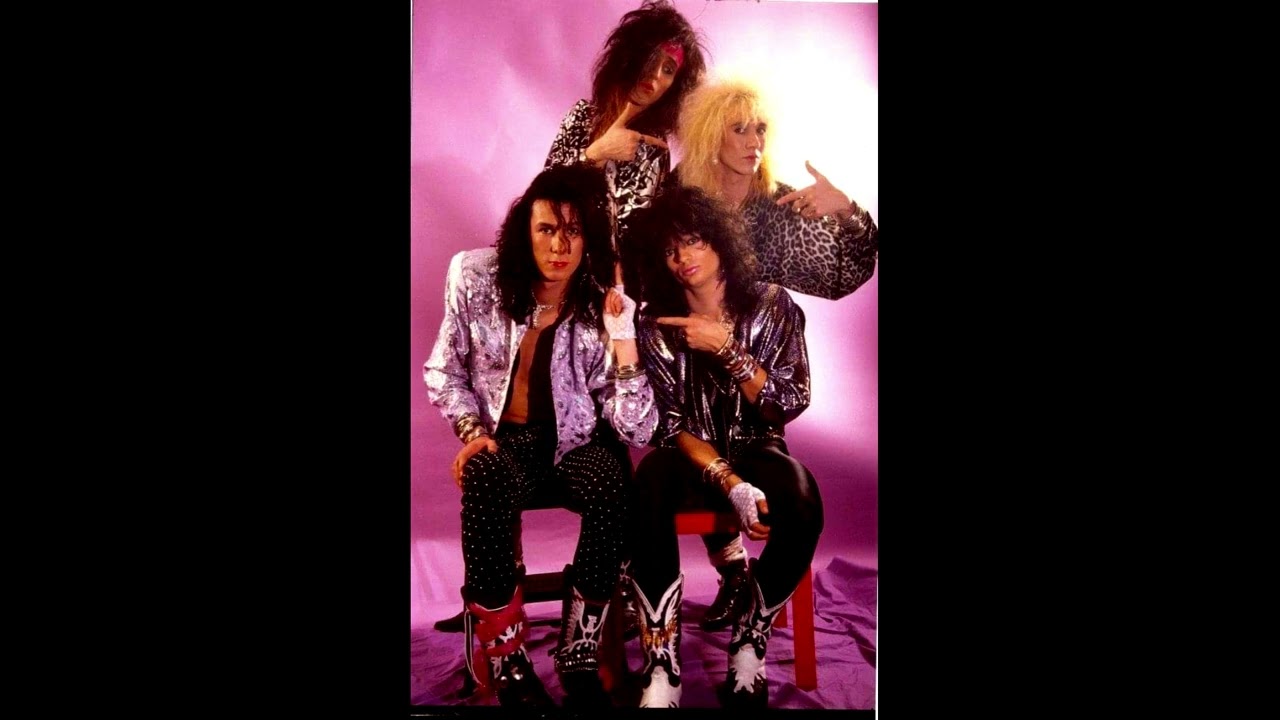 Shameless - Glam Boys Need Toys