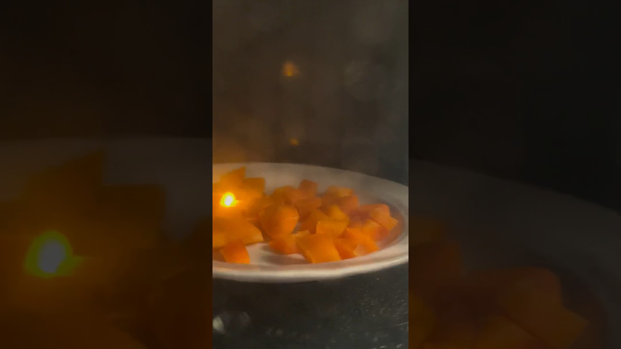 Carrots Spark in the Microwave: why?