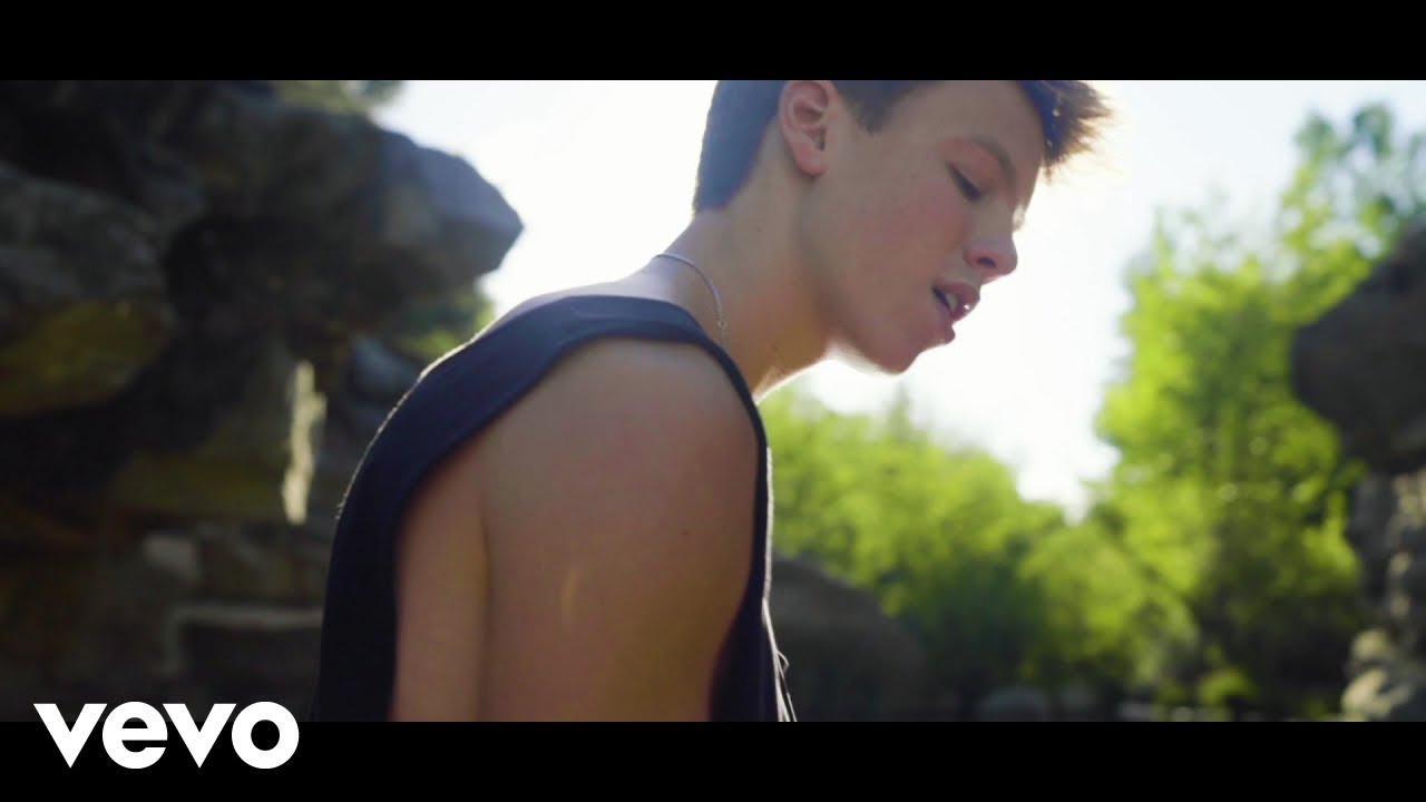 Carson Lueders - Young And Free