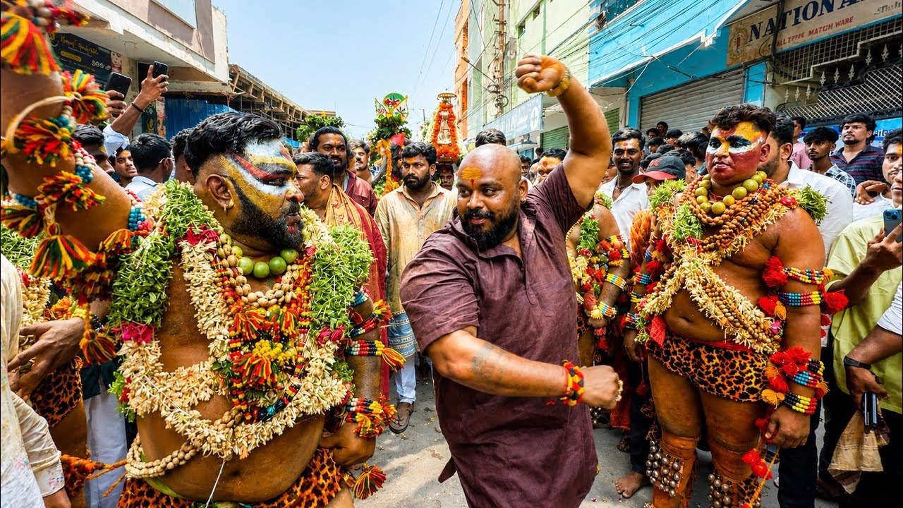 Golconda Bonalu 2026 | Chandu Pailwan Potharaju Teenmaar Dance at Bandri Yadav Bonalu  🔥
