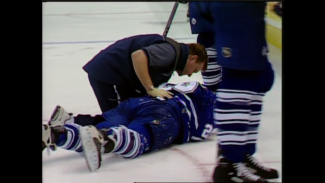 Ricard Persson bloodies up Tie Domi