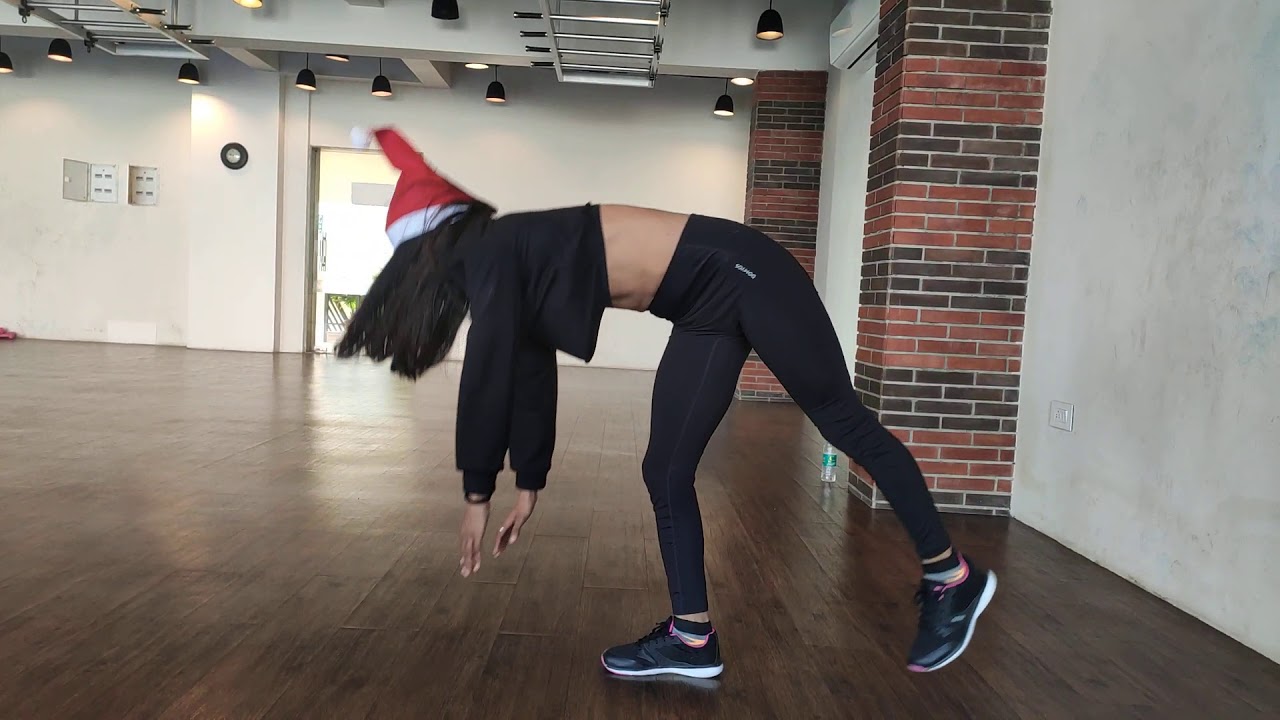 How to do hand stand walk