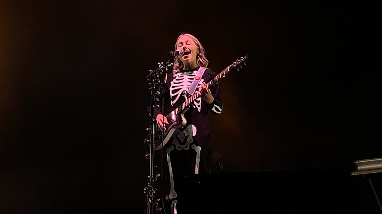 motion sickness | phoebe bridgers (live at pitchfork 2021)