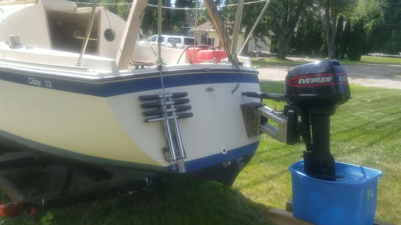 22' O'Day exterior walk around